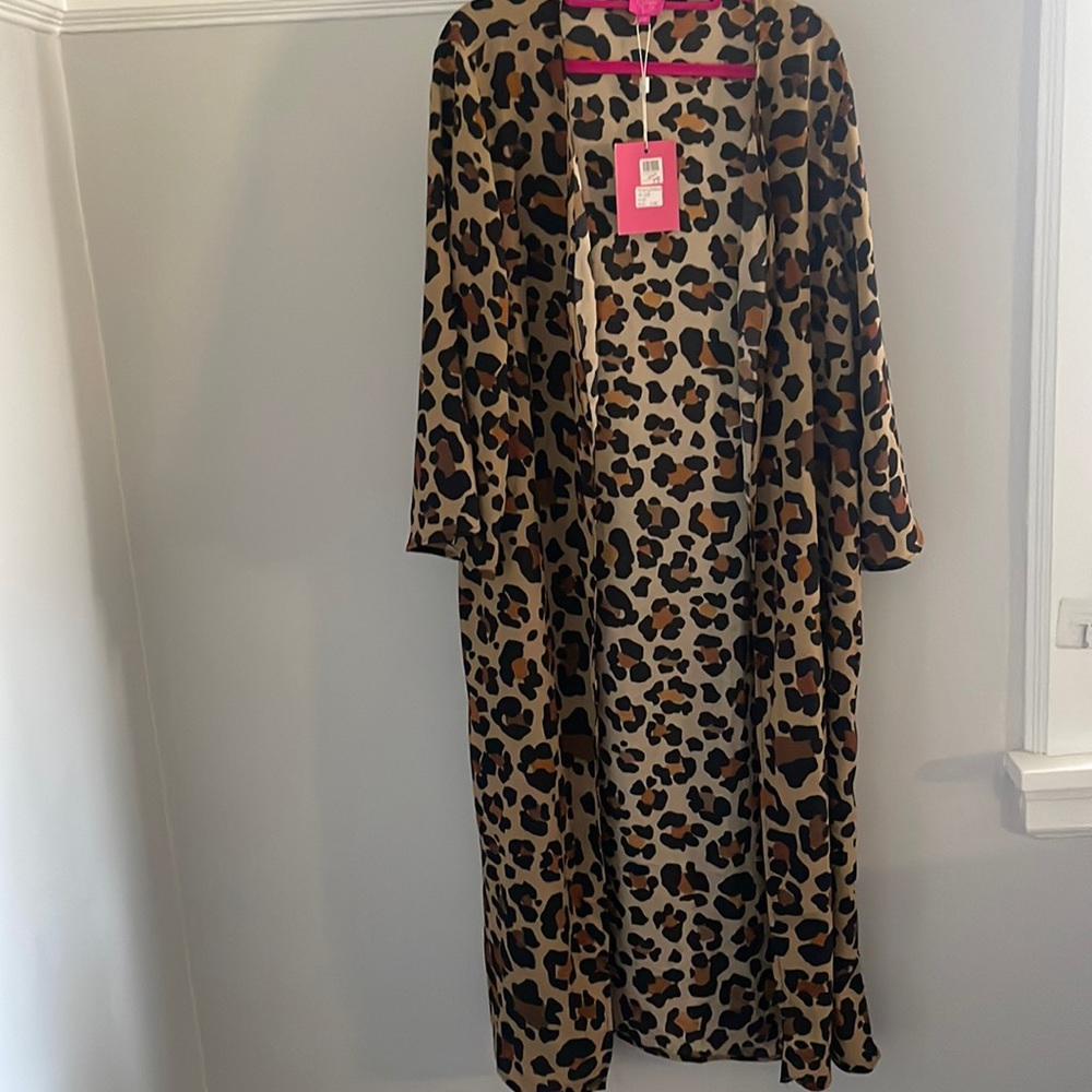 NWT  Size S/M leopard Kimono